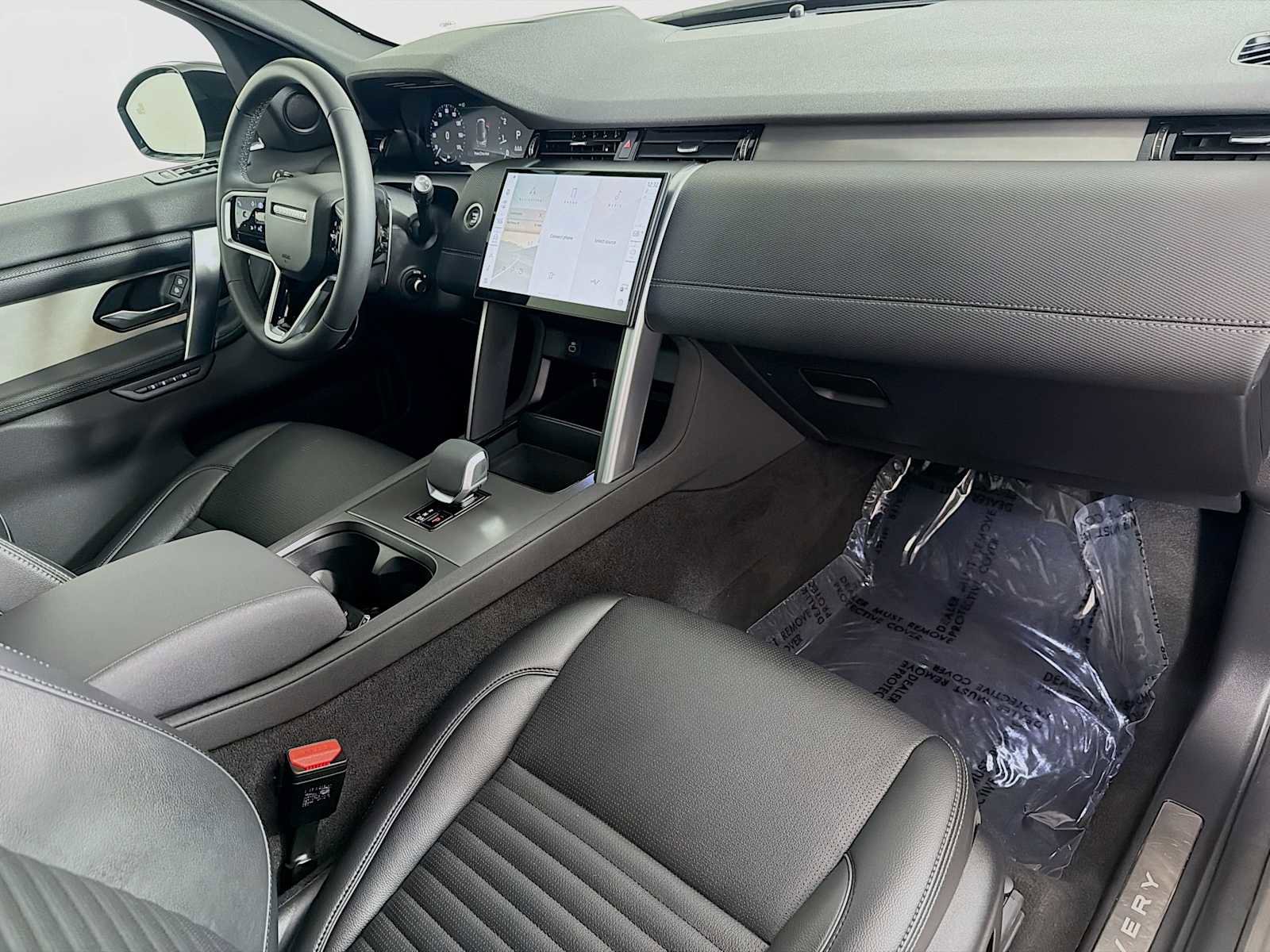 Used 2024 Land Rover Discovery Sport Dynamic SE image 28