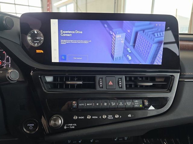 Certified 2025 Lexus ES 300h w/ Premium Package image 21