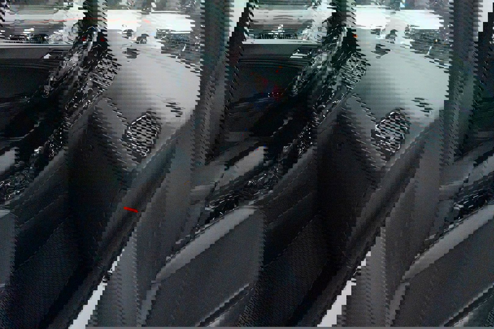 Used 2020 Volkswagen Tiguan SE R-Line w/ 3rd Row Seat Package image 37