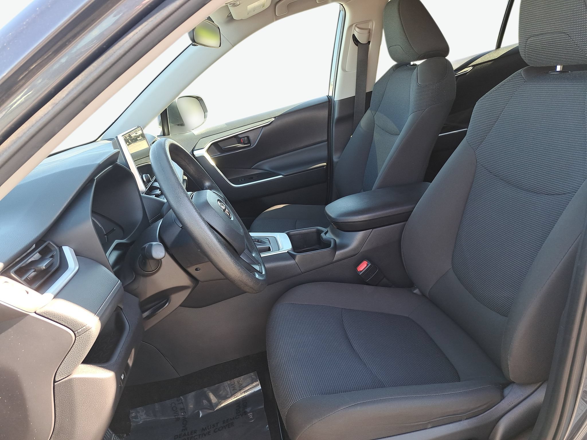 Used 2025 Toyota RAV4 LE AWD/4WD image 15