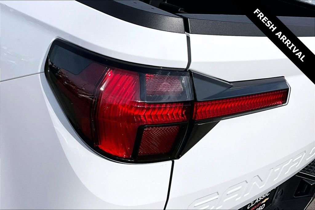 Used 2024 Hyundai Santa Cruz SE image 23