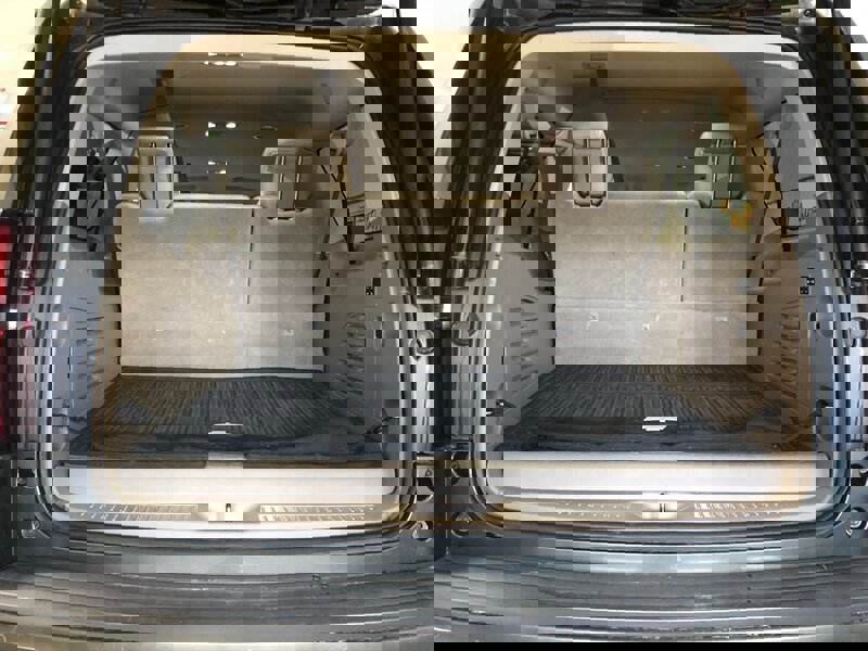 Used 2019 Chevrolet Suburban LT w/ LT Signature Package image 25