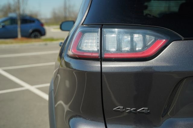 Used 2021 Jeep Cherokee Trailhawk image 40