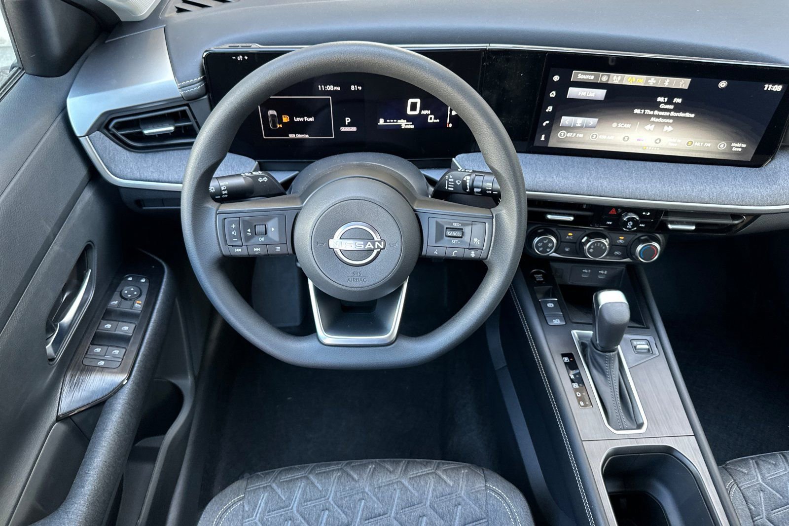 New 2025 Nissan Kicks SV AWD/4WD image 11