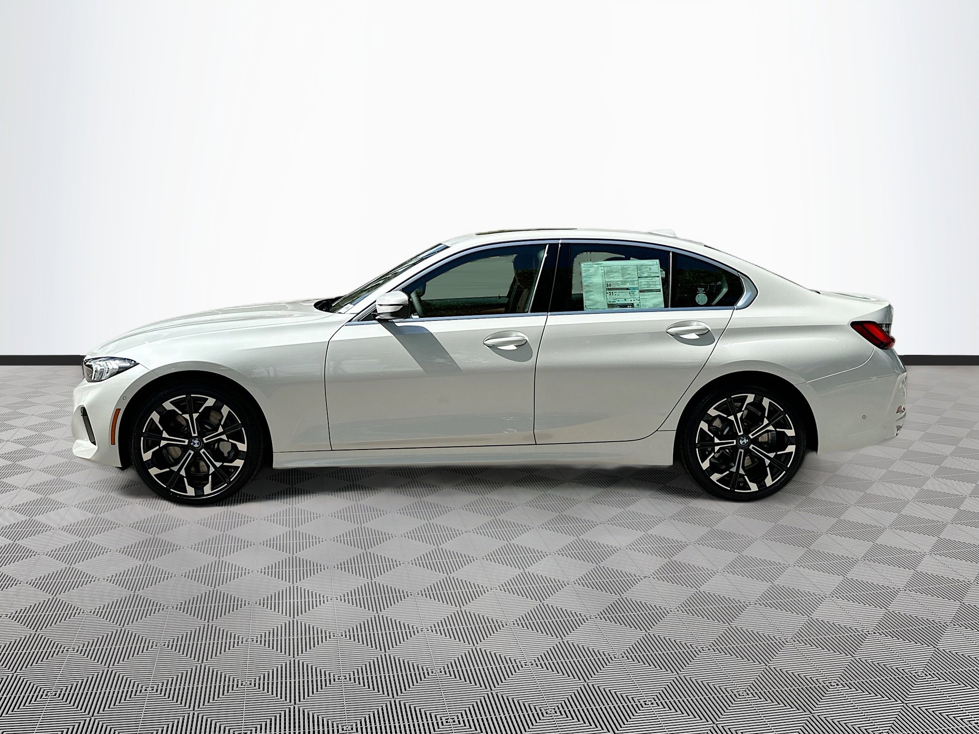 New 2025 BMW 330i Sedan w/ Convenience Package image 4