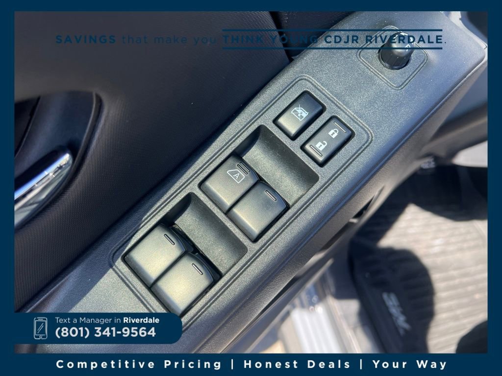 Used 2022 Nissan Frontier PRO-4X w/ Pro-4X Premium Package image 11