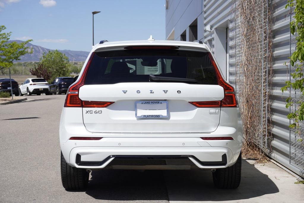 Used 2023 Volvo XC60 T8 Plus w/ Climate Package AWD/4WD image 6