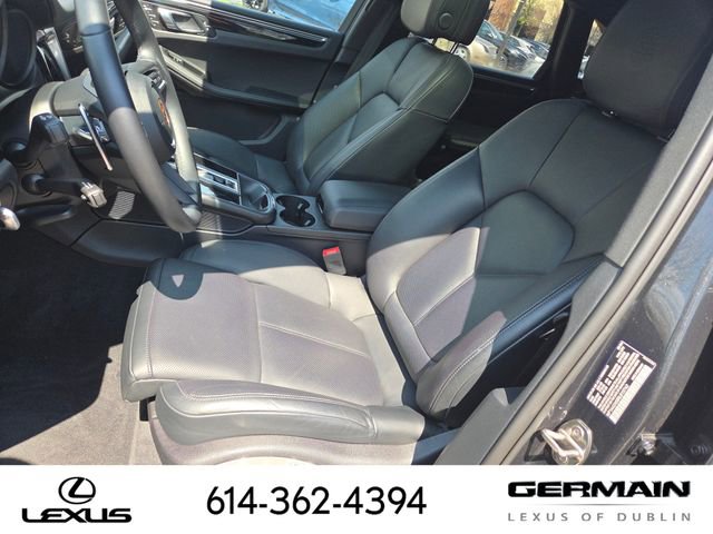 Used 2024 Porsche Macan AWD/4WD image 32