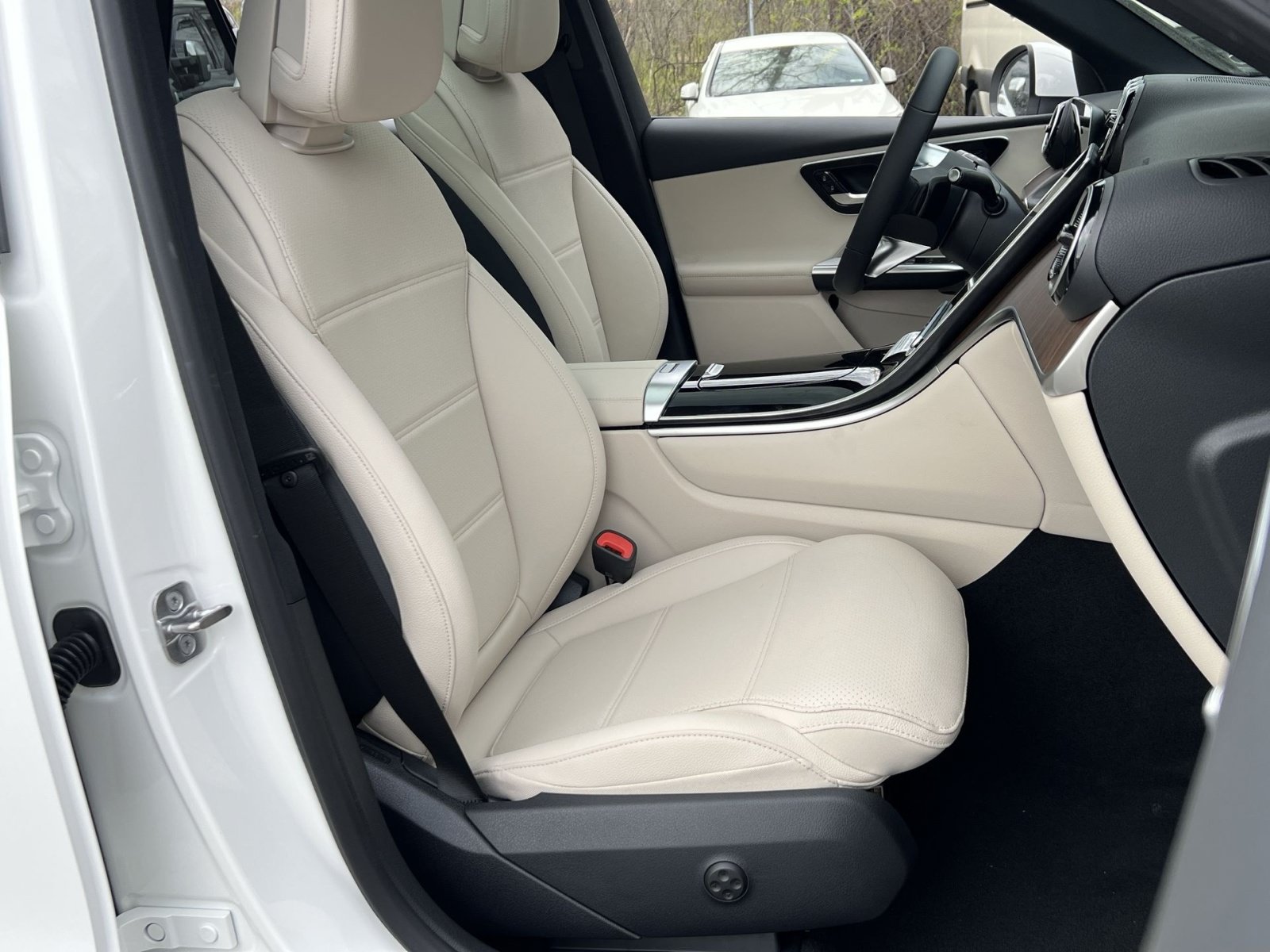 New 2026 Mercedes-Benz GLC 300 4MATIC image 28