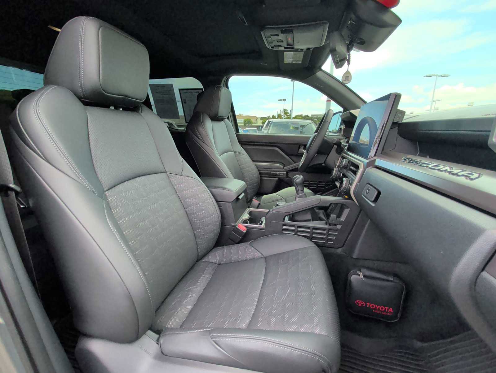 Used 2024 Toyota Tacoma TRD Off-Road AWD/4WD image 24