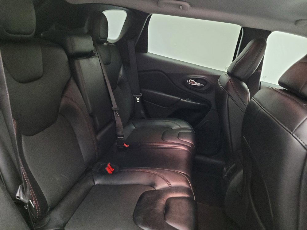 Used 2022 Jeep Cherokee Trailhawk AWD/4WD image 19