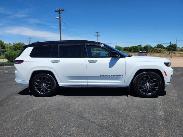 Used 2024 Jeep Grand Cherokee L Summit w/ Advanced Protech Group IV AWD/4WD image 2