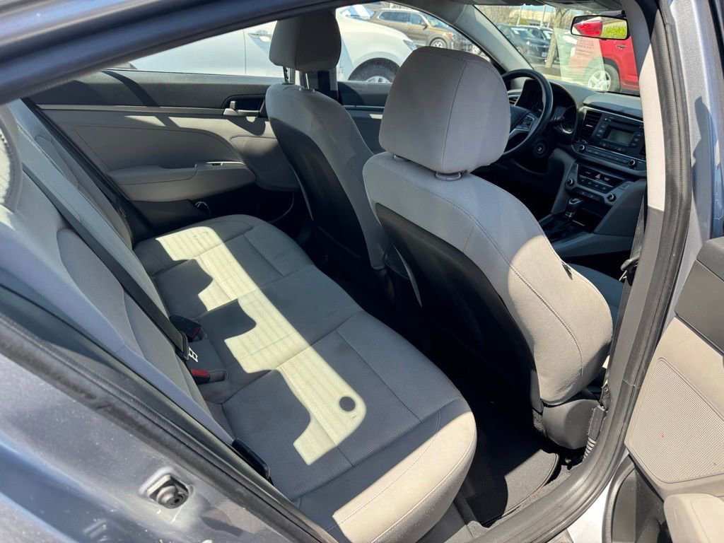 Used 2017 Hyundai Elantra SE image 6