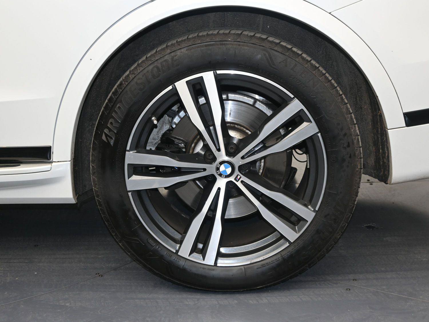 Used 2023 BMW X7 xDrive40i w/ Executive Package image 12