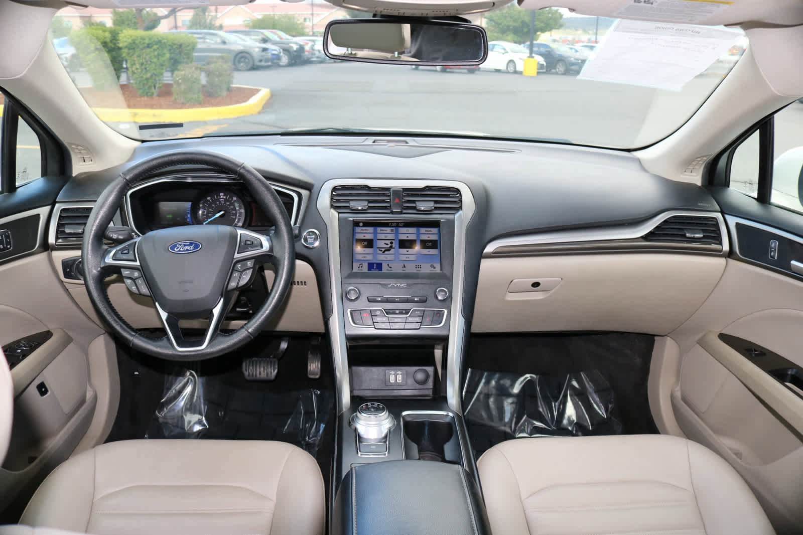 Used 2019 Ford Fusion SEL FWD image 14