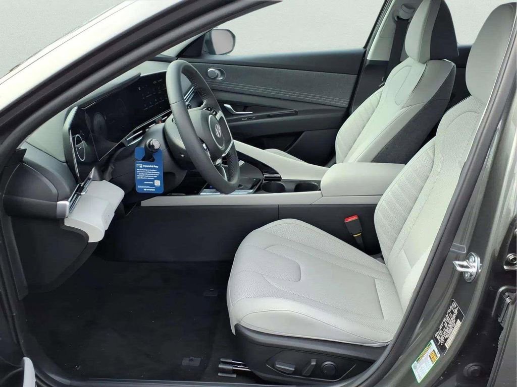 New 2026 Hyundai Elantra Limited FWD image 14