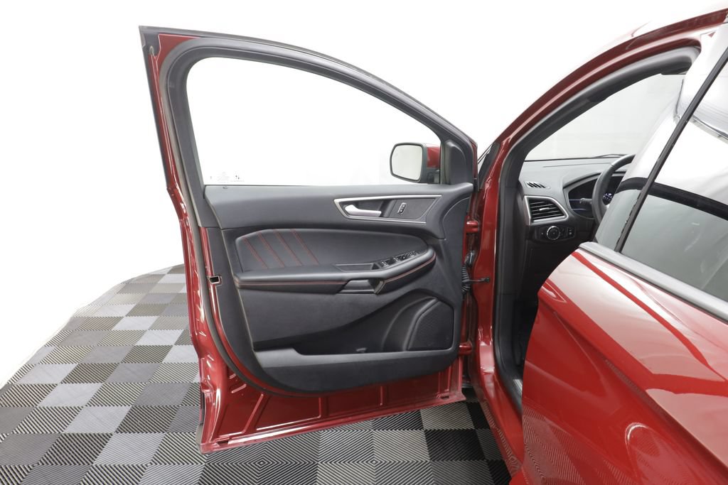 Used 2024 Ford Edge ST-Line AWD/4WD image 5