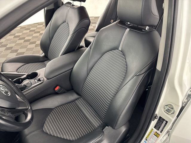 Used 2021 Toyota Camry SE image 21