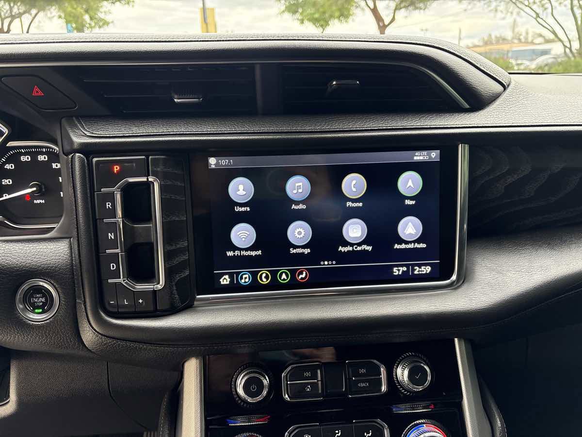 Used 2021 GMC Yukon Denali w/ Denali Premium Package image 27