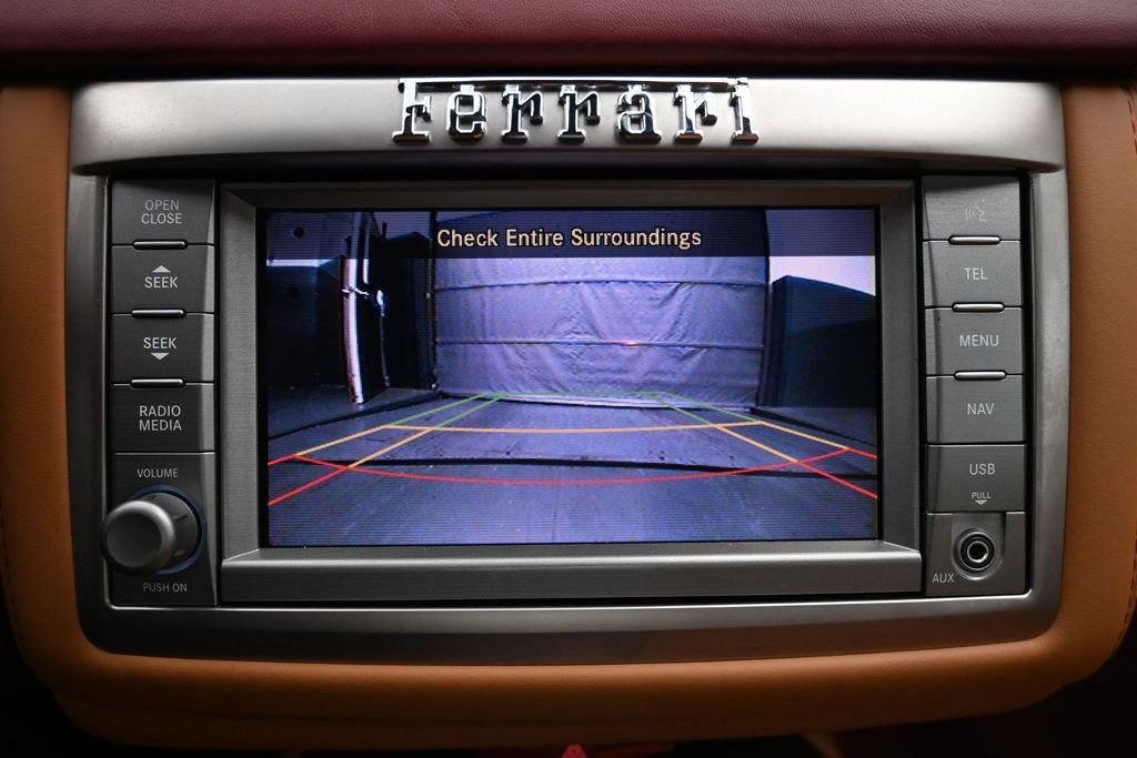 Used 2010 Ferrari California RWD image 23