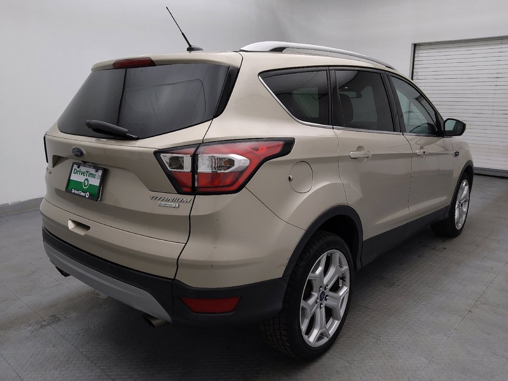 Used 2017 Ford Escape Titanium image 9