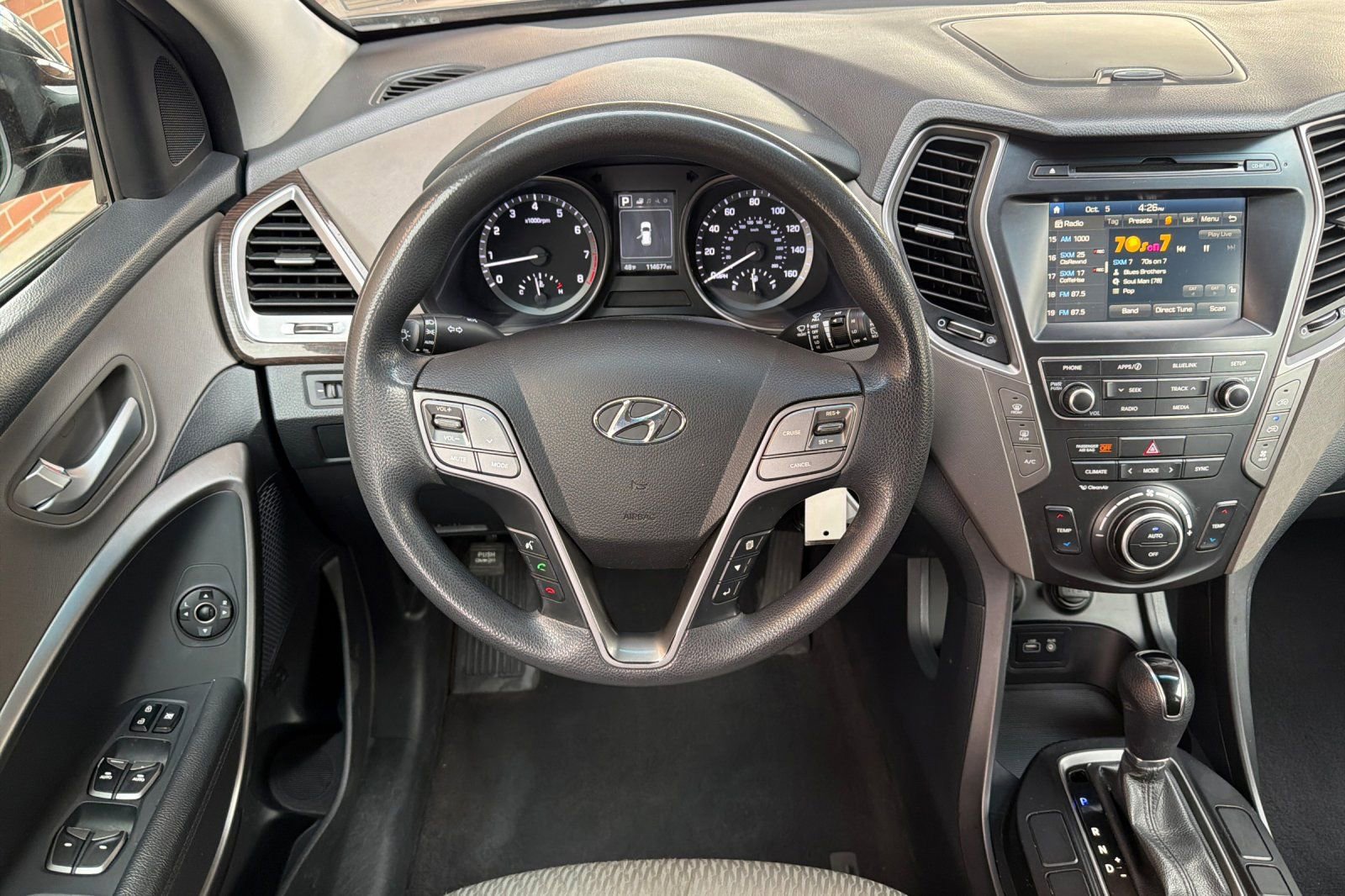 Used 2017 Hyundai Santa Fe SE image 19