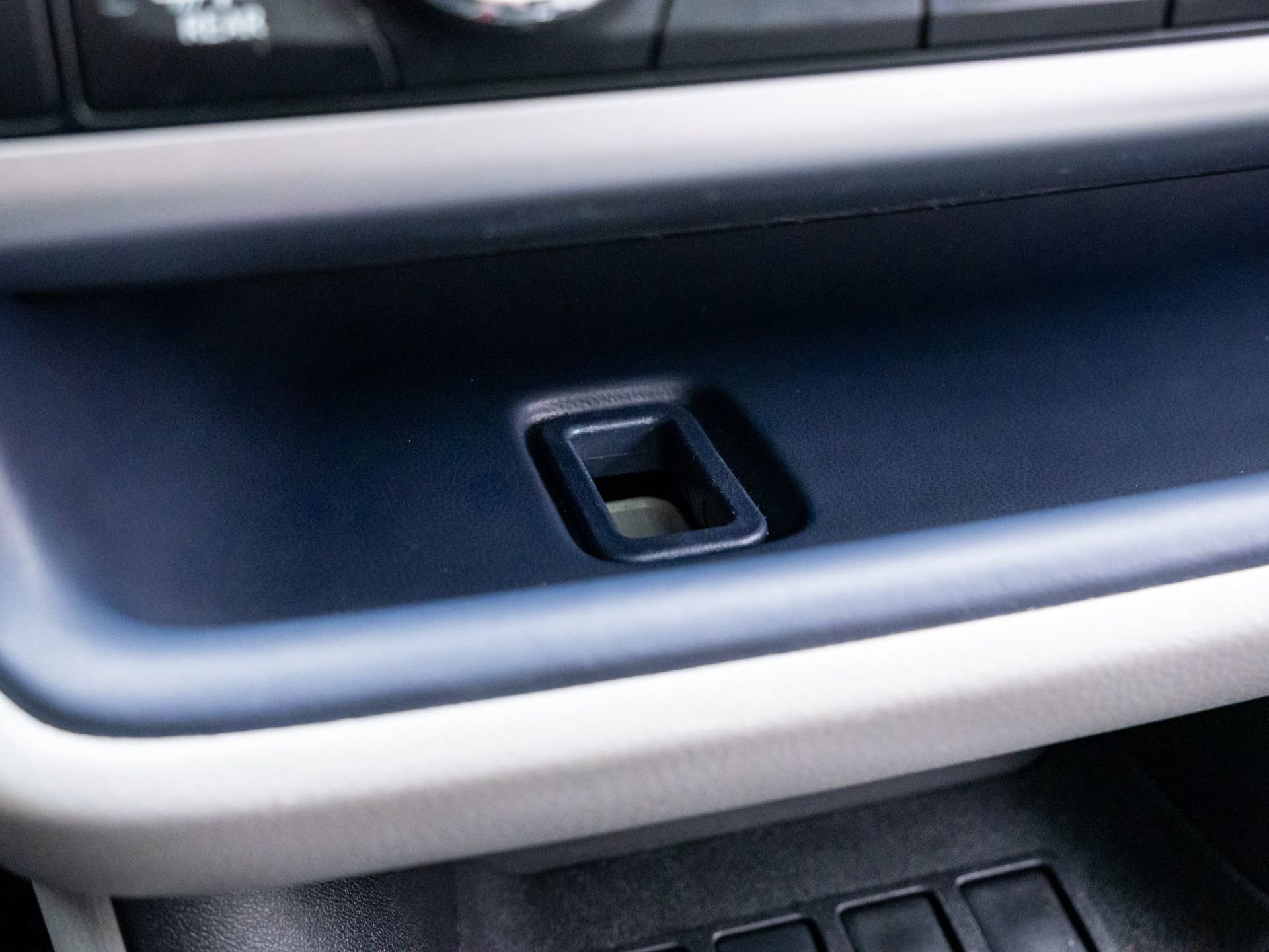 Used 2019 Toyota Highlander XLE image 27