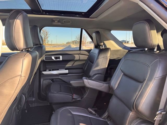 Used 2023 Ford Explorer XLT w/ Equipment Group 202A image 31