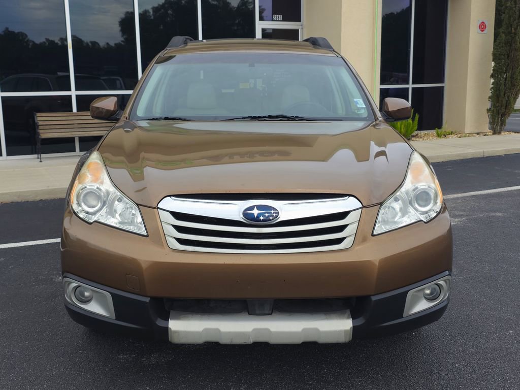 Used 2011 Subaru Outback 2.5i Limited AWD/4WD image 2