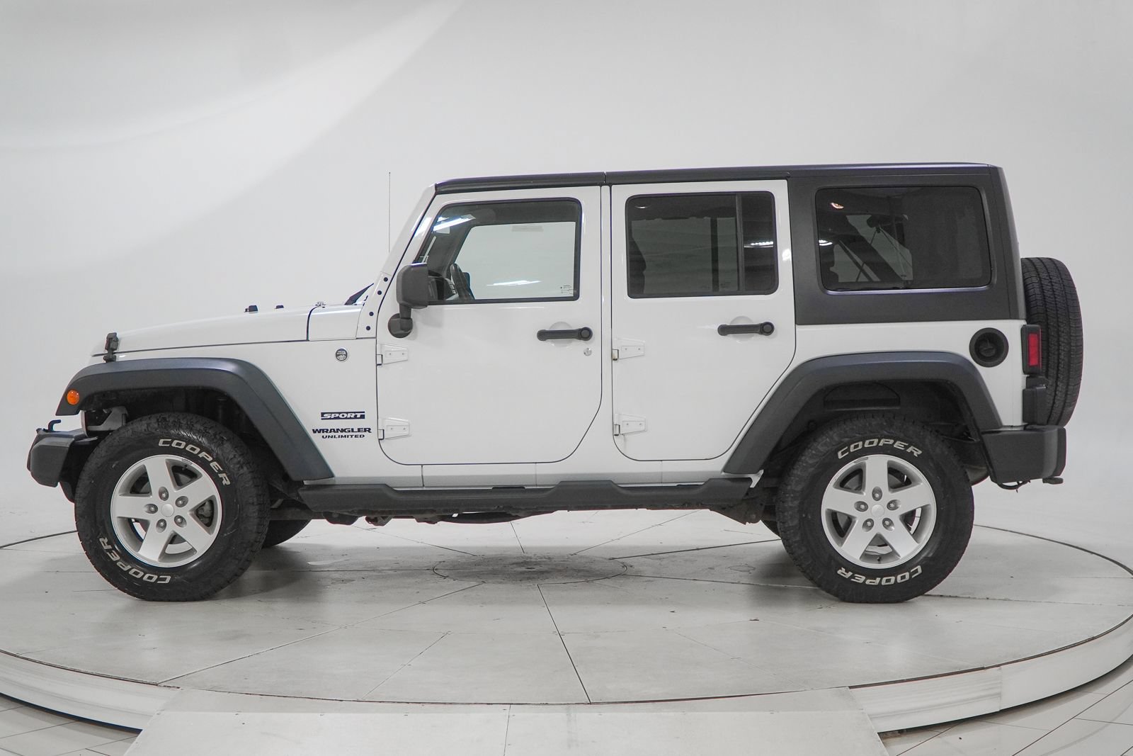 Used 2014 Jeep Wrangler Unlimited Sport w/ Quick Order Package 24S AWD/4WD image 5