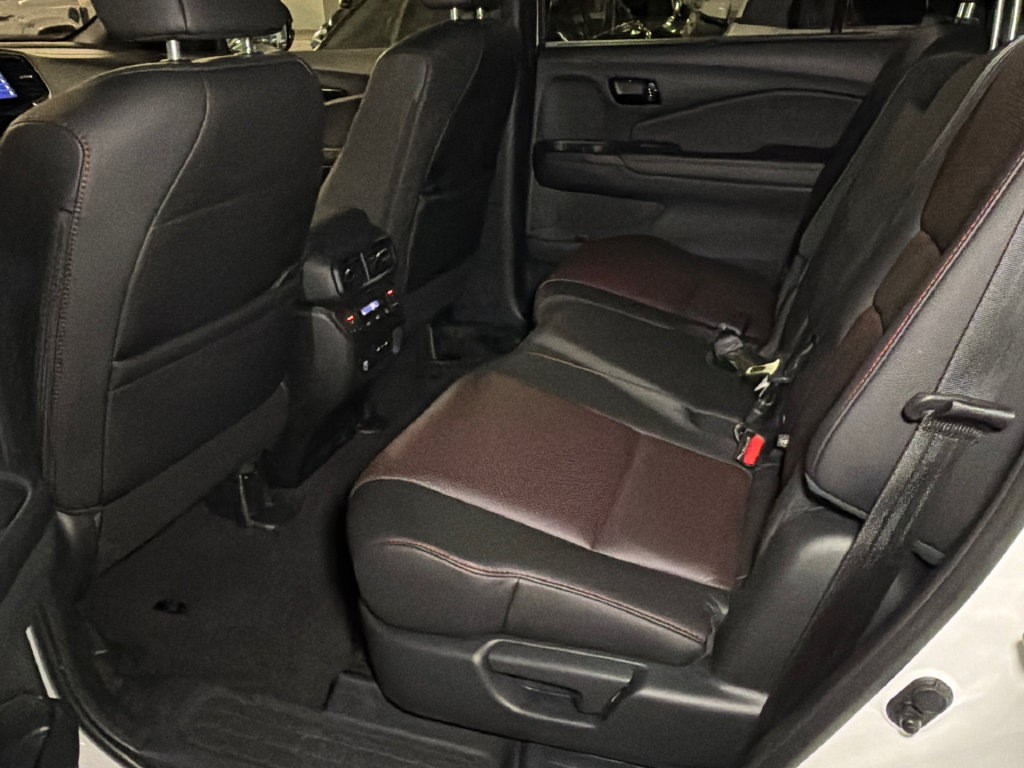 Used 2024 Honda Passport Black Edition image 18