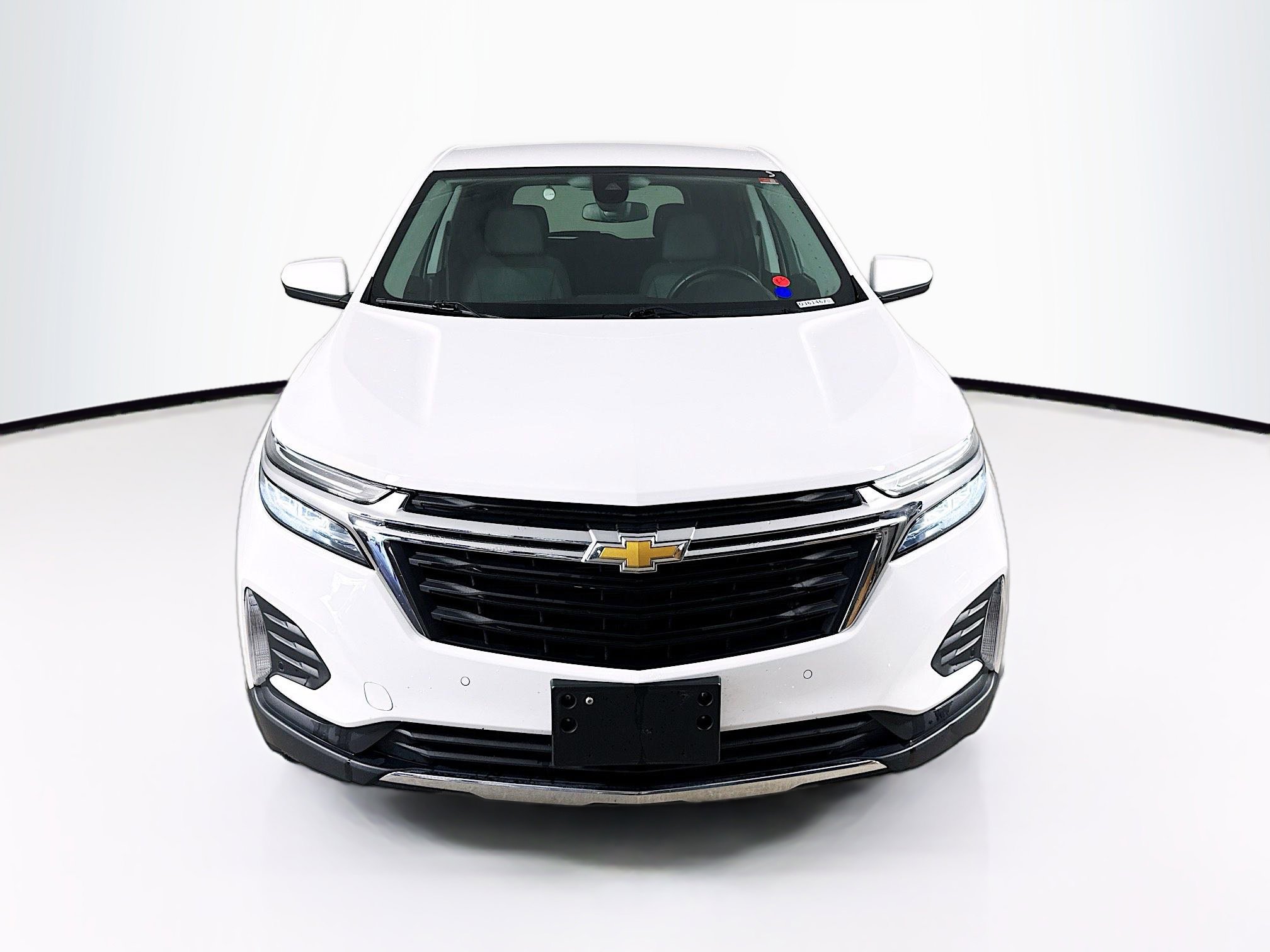 Used 2024 Chevrolet Equinox LT image 3