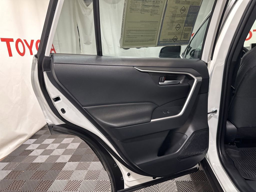 Used 2025 Toyota RAV4 SE image 16