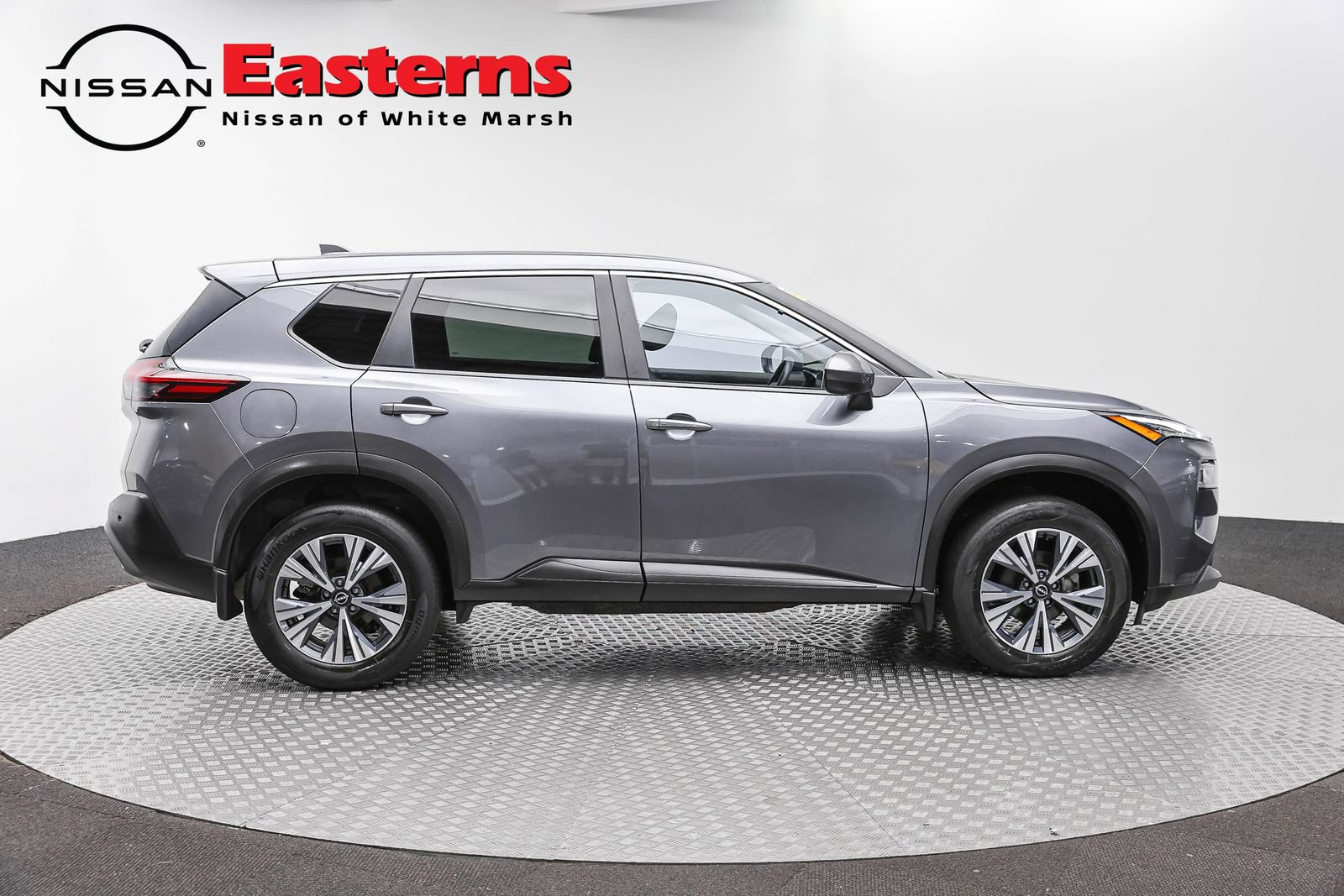 Used 2023 Nissan Rogue SV AWD/4WD image 4