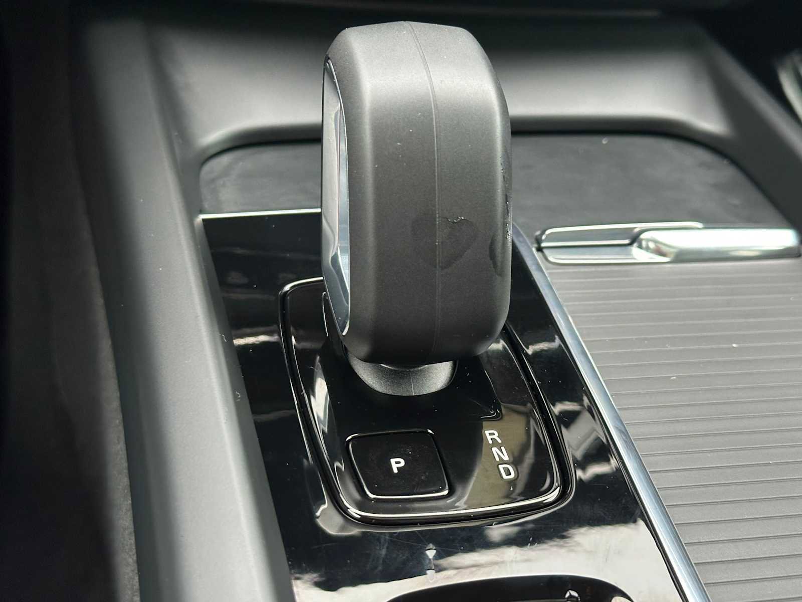 Used 2025 Volvo XC60 B5 Core w/ Protection Package Premier image 30