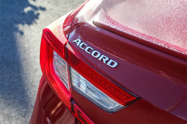 Used 2020 Honda Accord Sport image 9