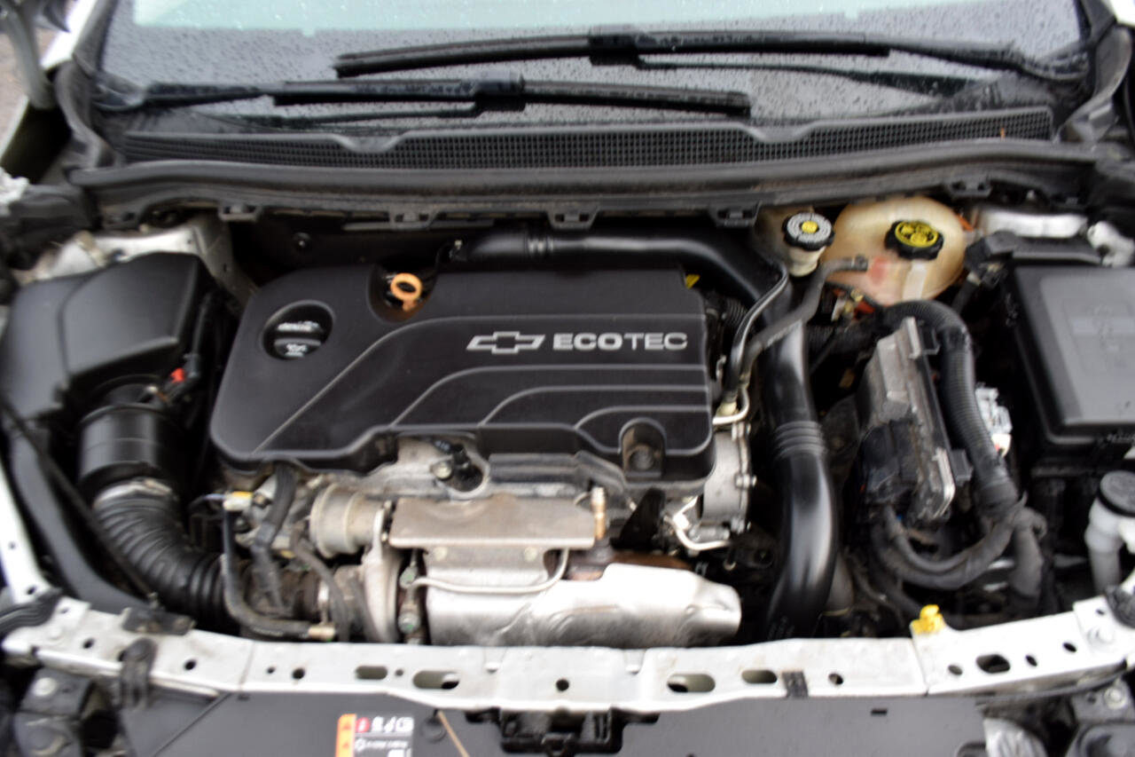 Used 2018 Chevrolet Cruze LT w/ Convenience Package image 33