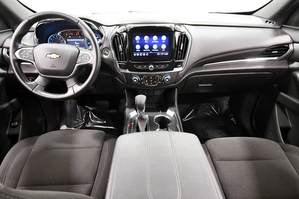 Used 2023 Chevrolet Traverse LT AWD/4WD image 3