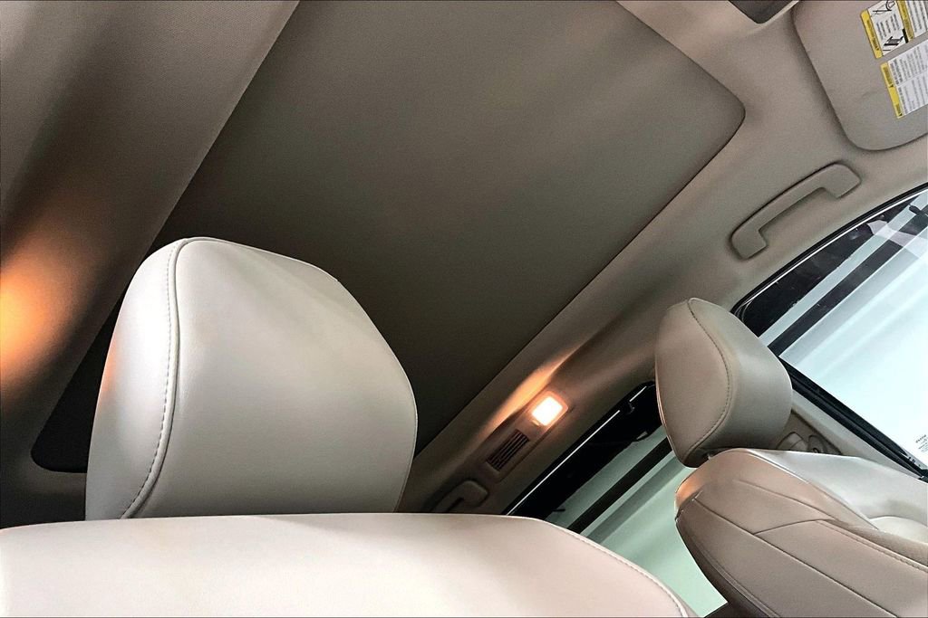 Used 2023 Nissan Pathfinder SL w/ SL Premium Package image 20