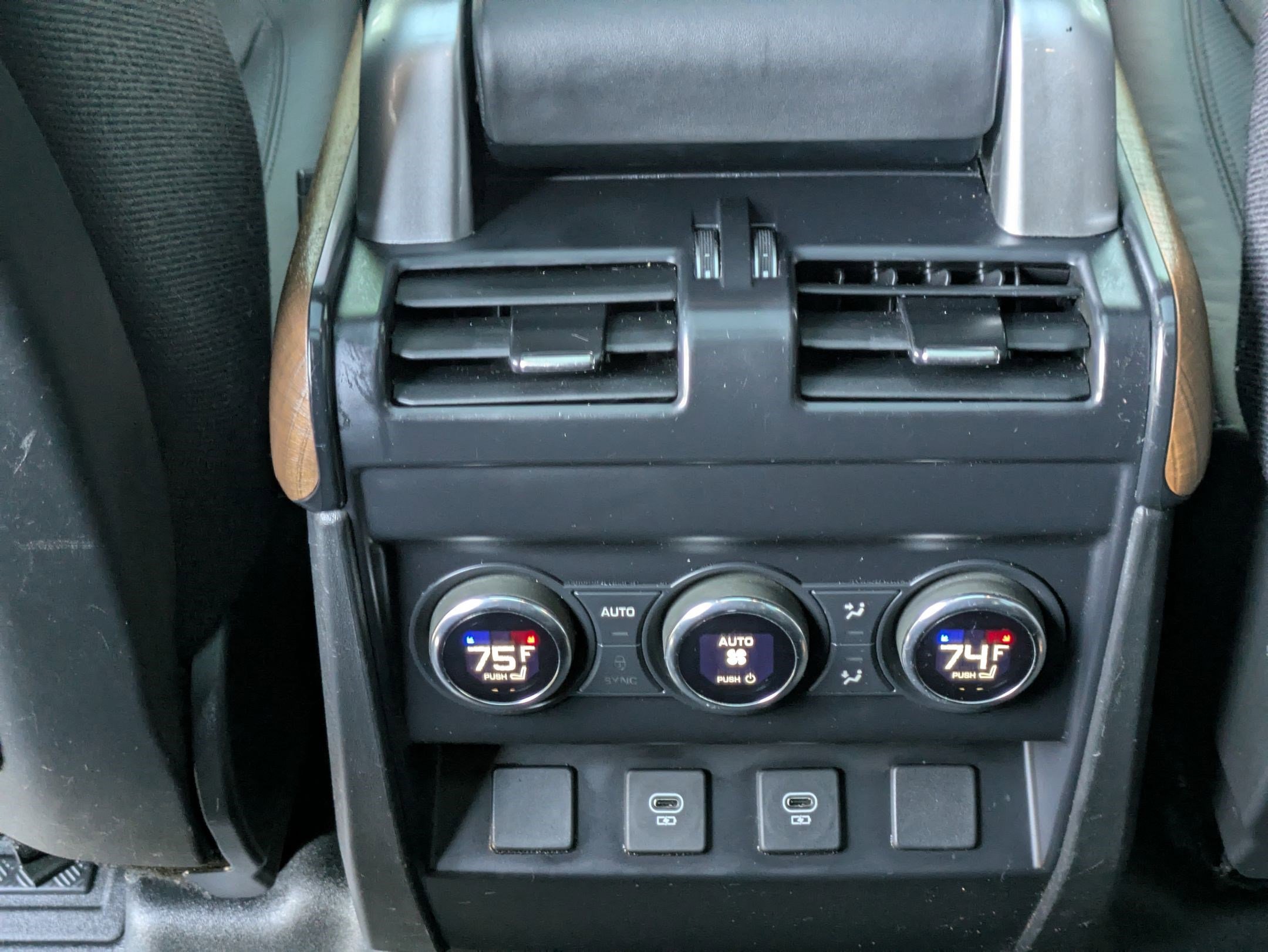 Certified 2023 Land Rover Defender 130 X image 25