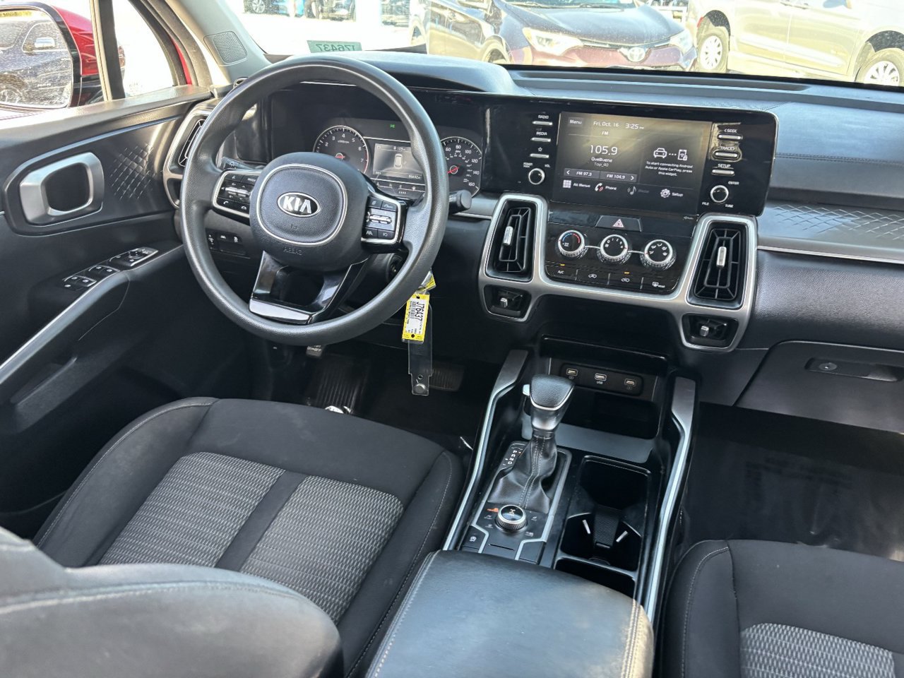 Used 2021 Kia Sorento LX AWD/4WD image 12