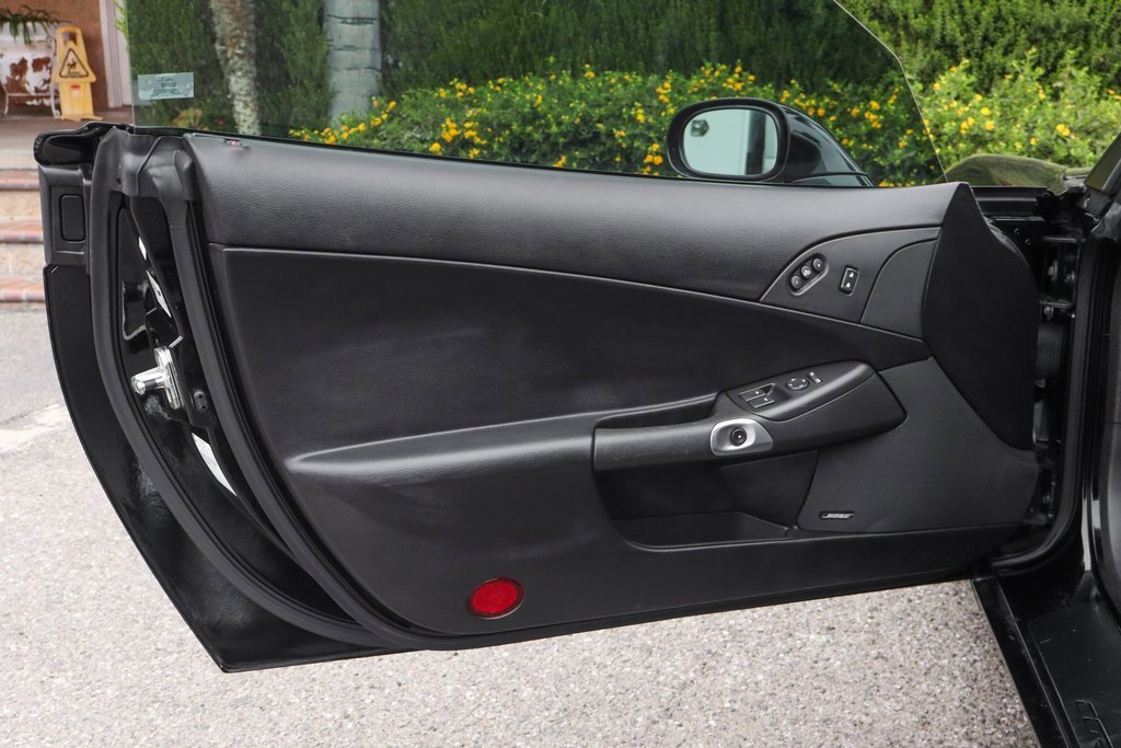 Used 2005 Chevrolet Corvette Coupe w/ Preferred Equipment Group image 16