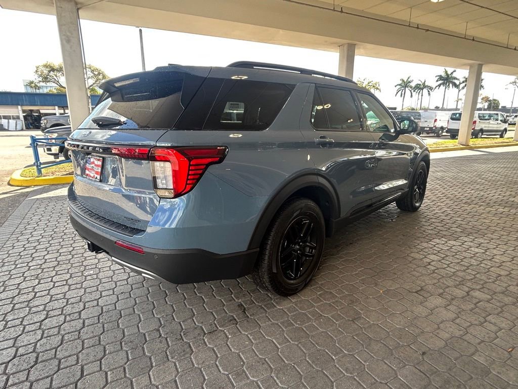 New 2026 Ford Explorer Active w/ Active Comfort Package image 4
