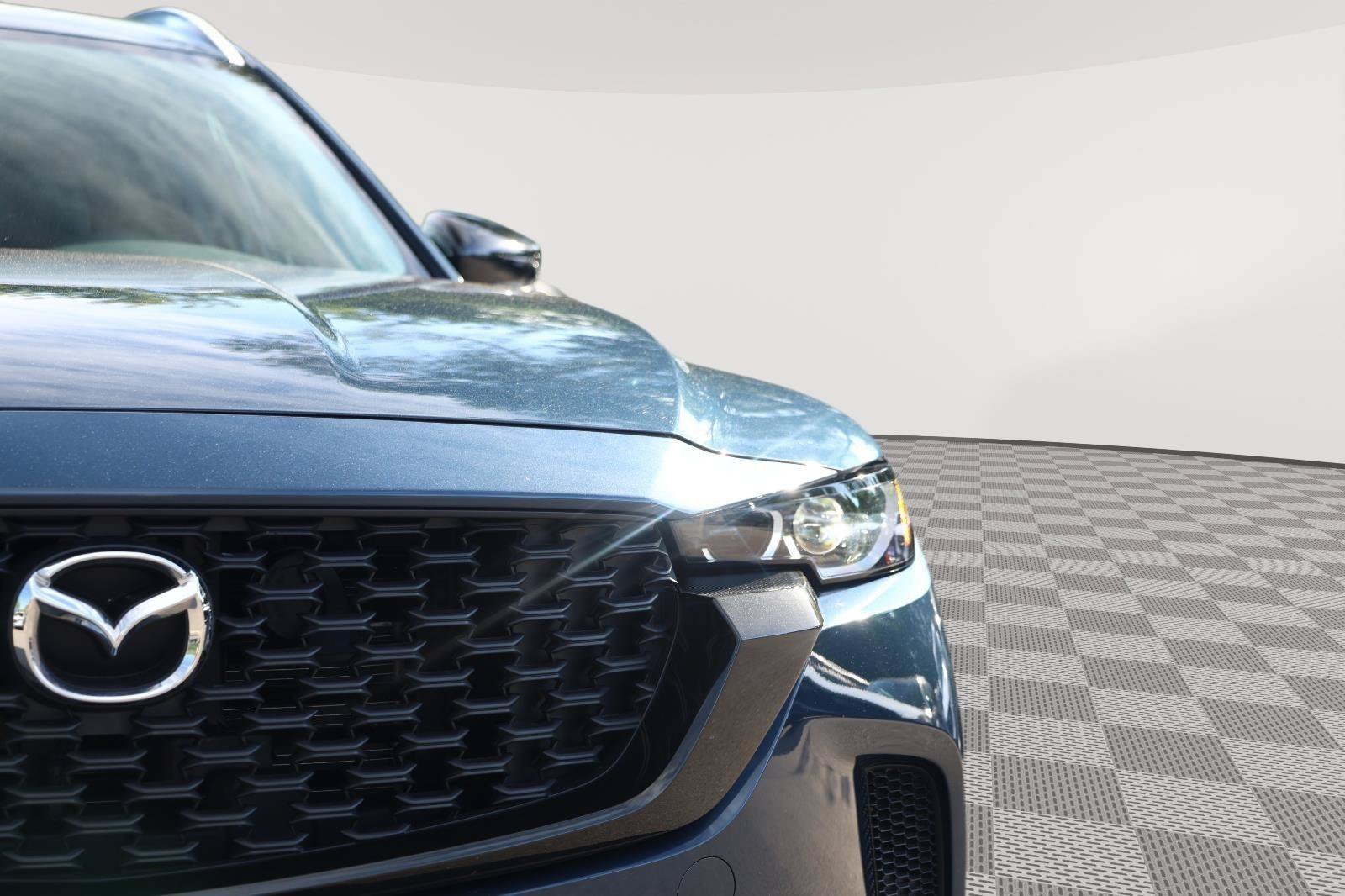 Used 2025 MAZDA CX-50 AWD 2.5 S w/ Premium Package image 9
