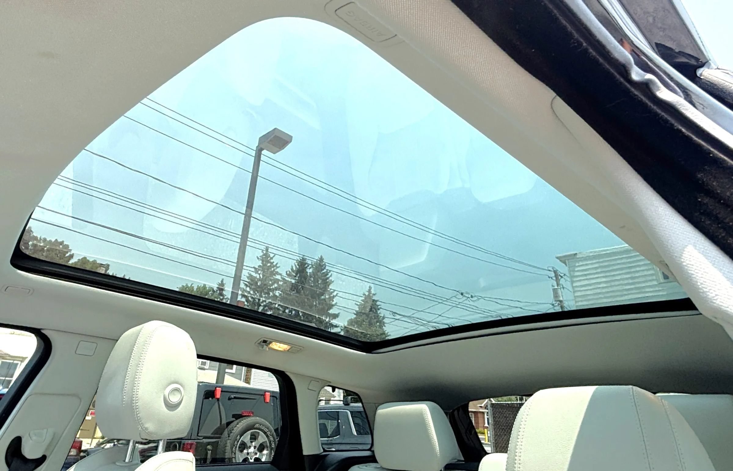 Used 2018 Land Rover Range Rover Evoque SE AWD/4WD image 33