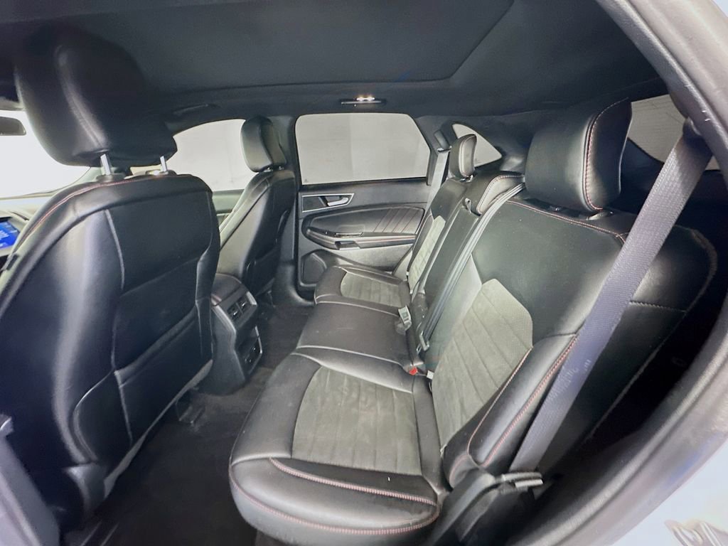 Used 2020 Ford Edge ST-Line FWD image 24