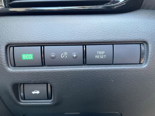Used 2024 Nissan Sentra SR FWD image 25
