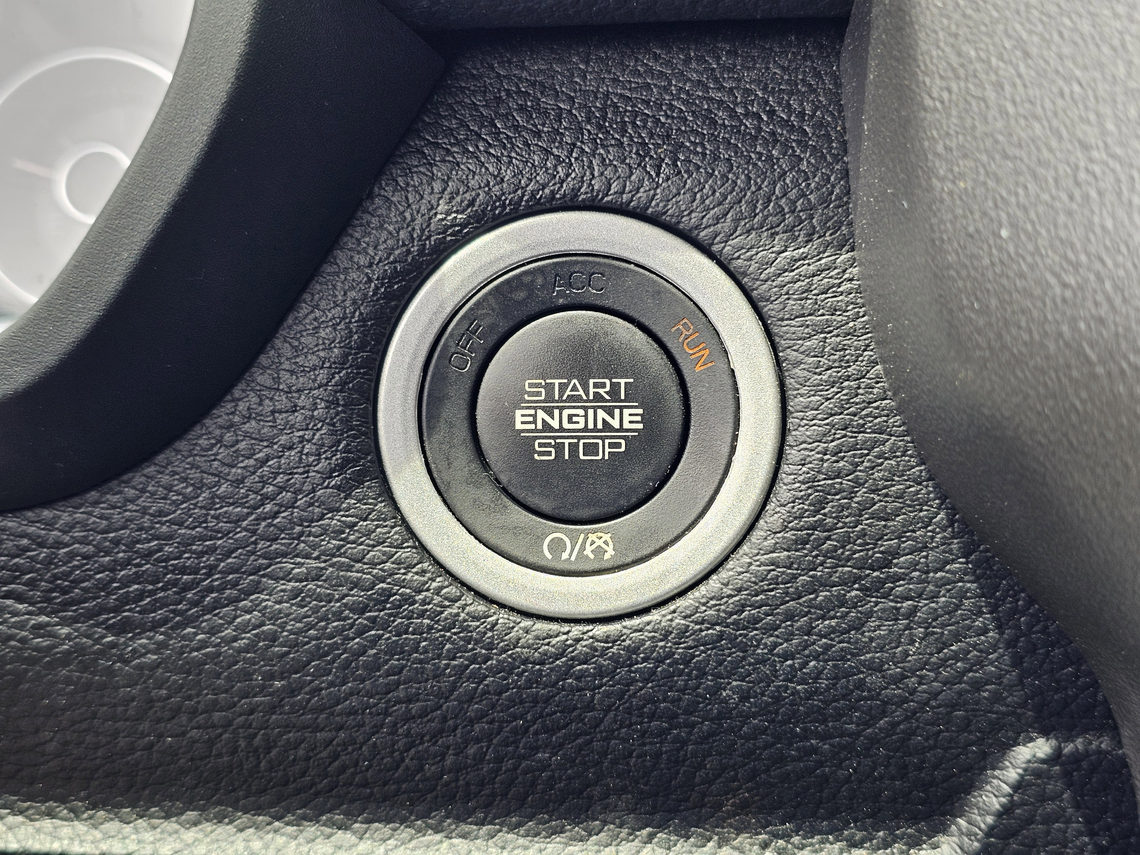 Used 2022 RAM 1500 Laramie w/ Sport Appearance Package AWD/4WD image 24