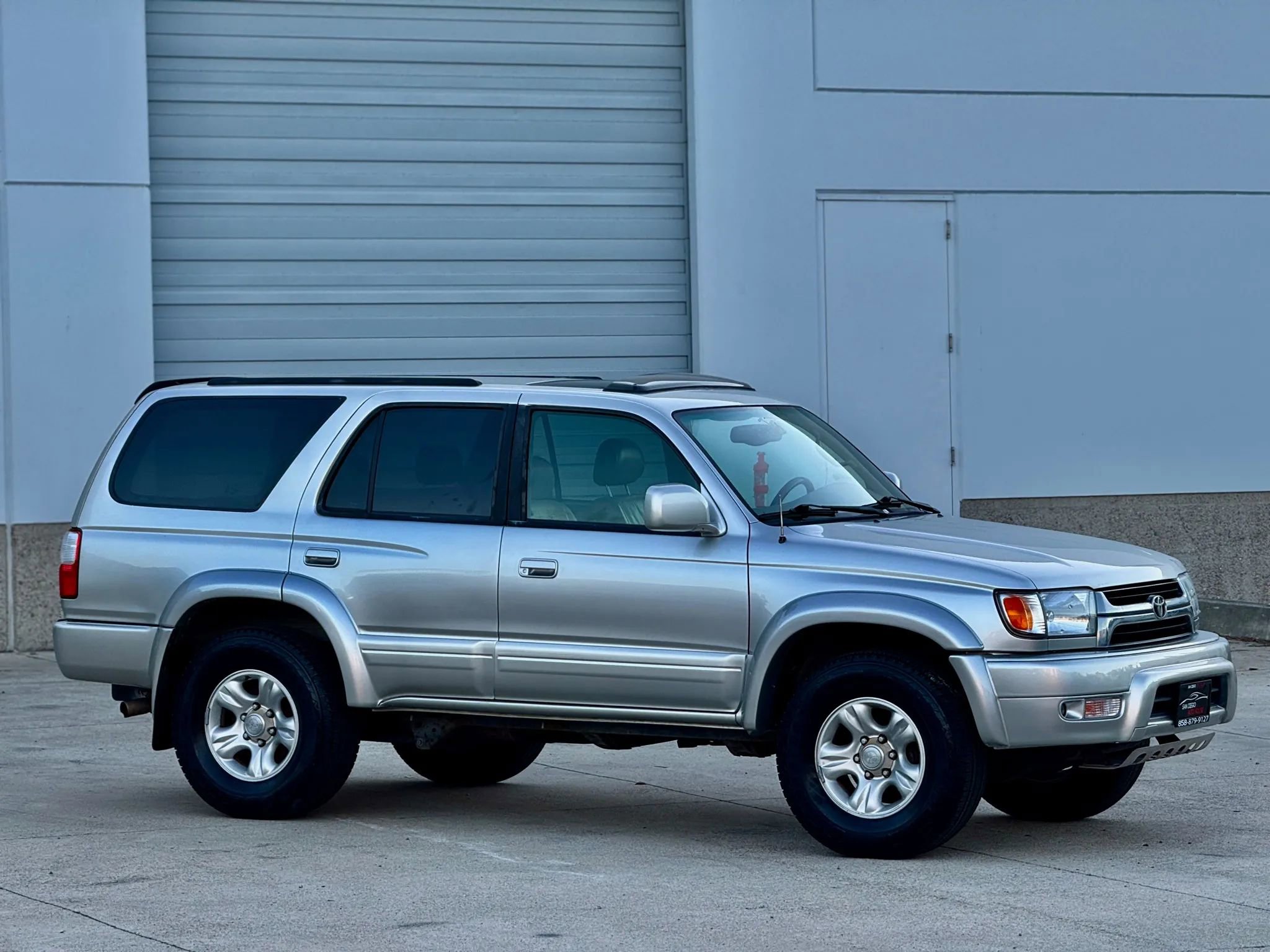 Used 2001 Toyota 4Runner Limited image 5