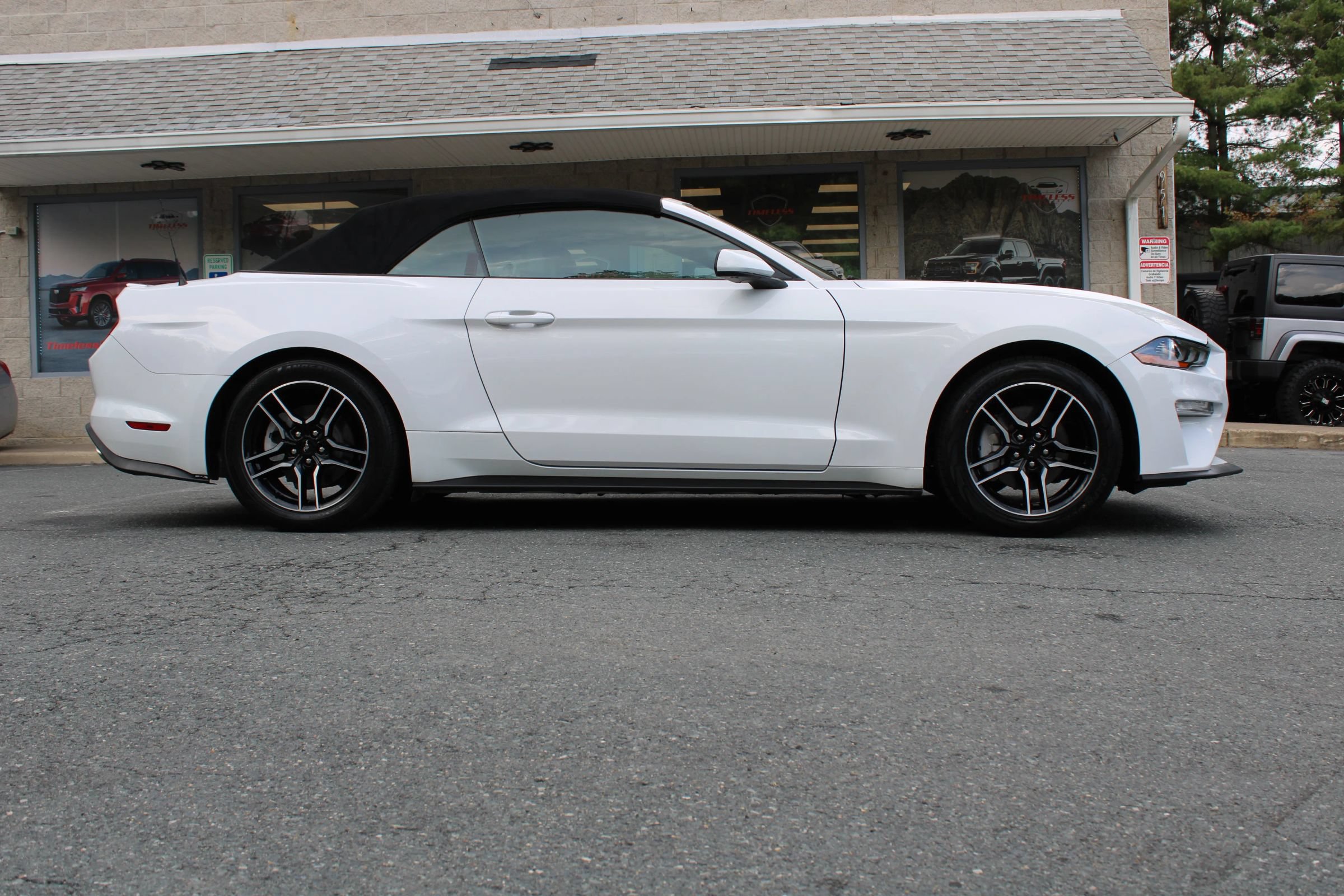 Used 2022 Ford Mustang Premium RWD image 26